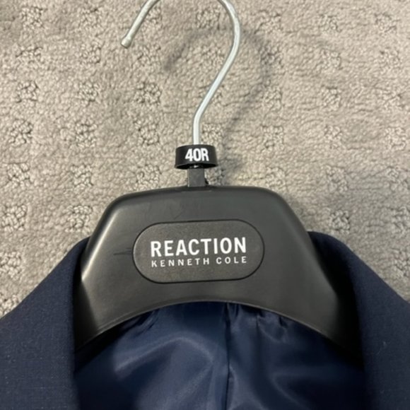 Men's Kenneth Cole Reaction Suit - Picture 4 of 13